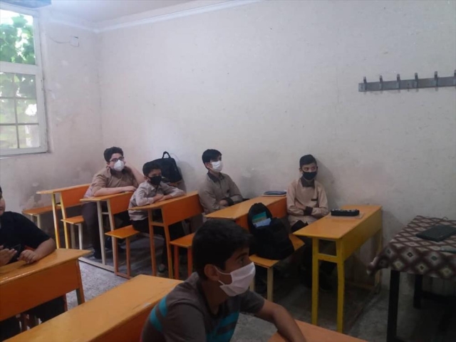 آموزش حضوری دبیرستان