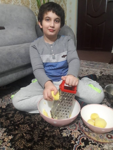 همکاری دانش آموزان پایه چهارم با اولیا در منزل