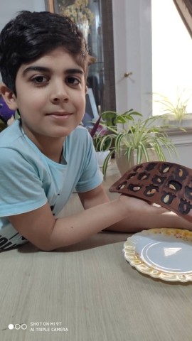 تهیه شکلات آجیلی پایه دوم