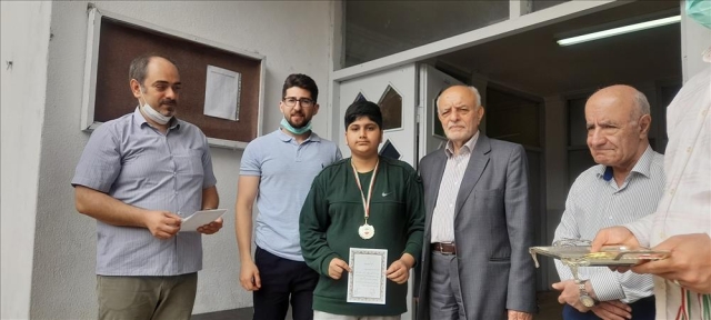 قدردانی از تیم‌های فوتبال برتر جام رمضان دبیرستانی