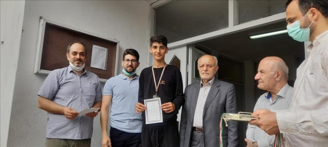 قدردانی از تیم‌های فوتبال برتر جام رمضان دبیرستانی