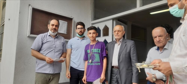 قدردانی از تیم‌های فوتبال برتر جام رمضان دبیرستانی