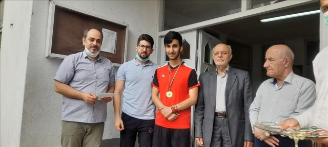 قدردانی از تیم‌های فوتبال برتر جام رمضان دبیرستانی