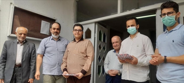 قدردانی از تیم‌های فوتبال برتر جام رمضان دبیرستانی