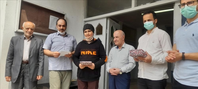 قدردانی از تیم‌های فوتبال برتر جام رمضان دبیرستانی
