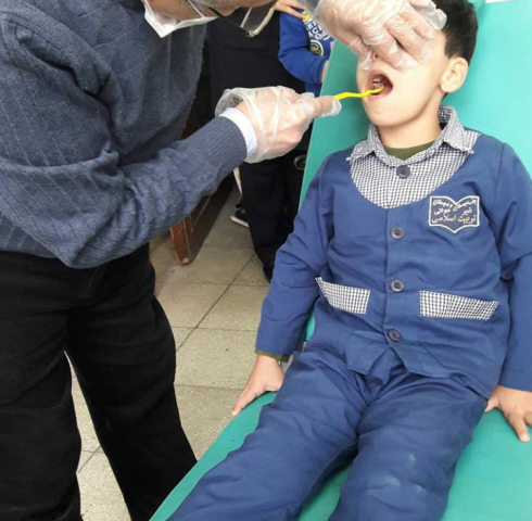 حضور دندانپزشک در دبستان